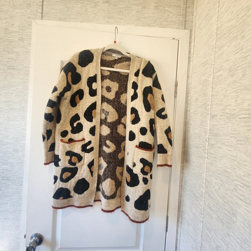 *JODIFL Textured Knit Cardigan Size S Euc*